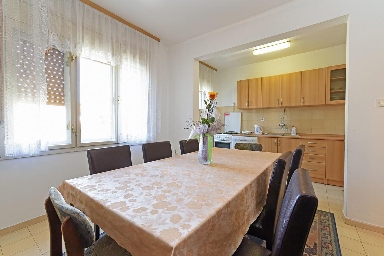 פולה Apartments Josip 74 מראה חיצוני תמונה