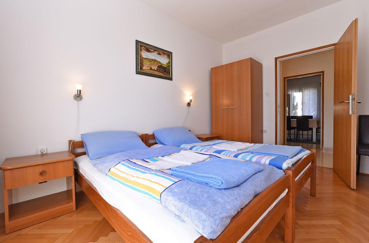 פולה Apartments Josip 74 מראה חיצוני תמונה