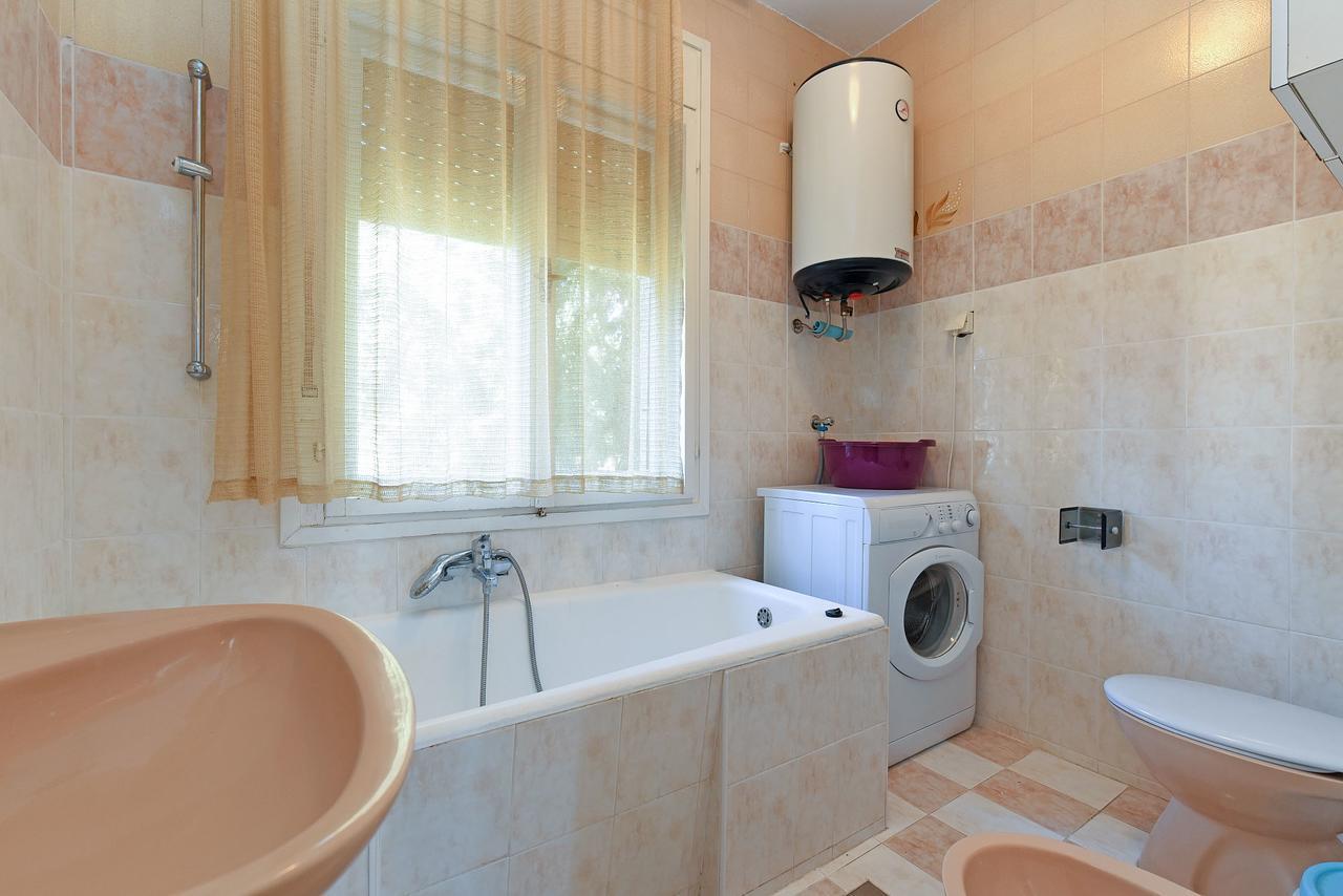 פולה Apartments Josip 74 מראה חיצוני תמונה