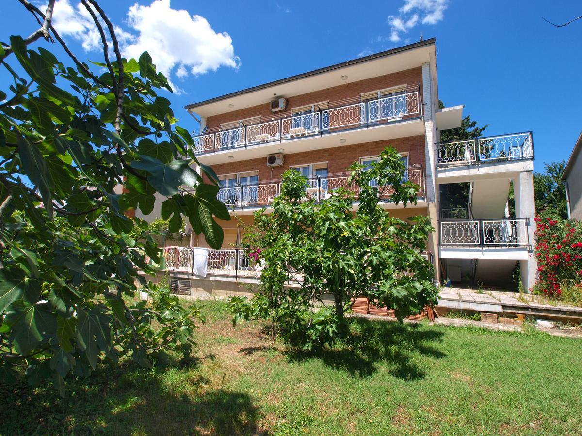 פולה Apartments Josip 74 מראה חיצוני תמונה